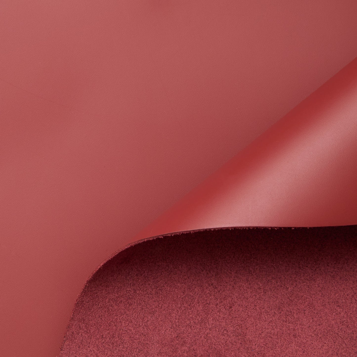 C24D00304 | Full Grain Satinated Vegetable Tanned Cow