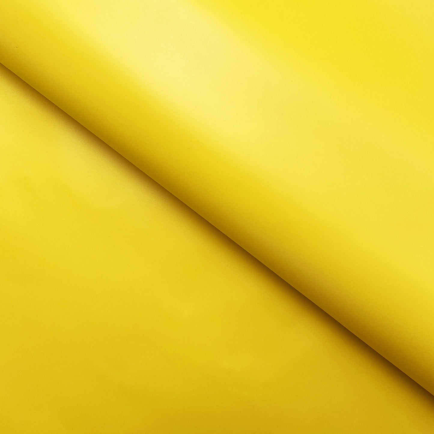 C22K00015 | Smooth satinated calfskin
